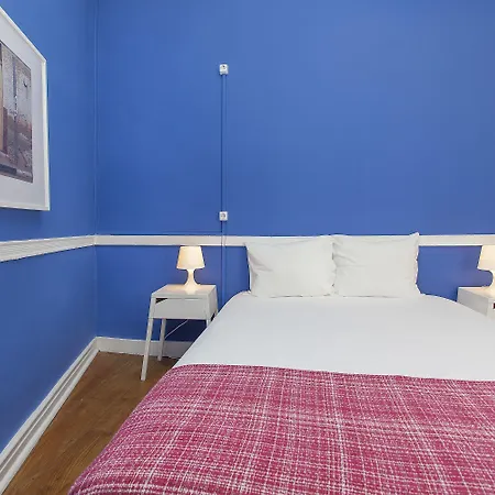 5 Sins Chiado Hostel-2