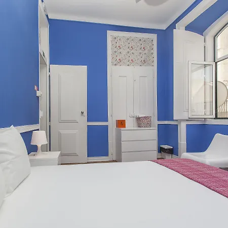 5 Sins Chiado Hostel-3