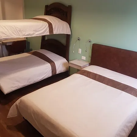 The Cranky Croc Hostel-3