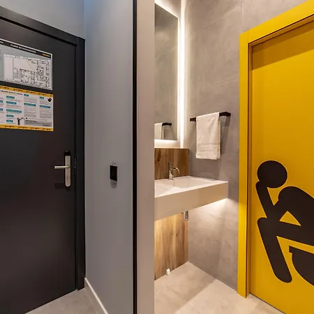 Petit Hostel La Latina (Adults Only)-2