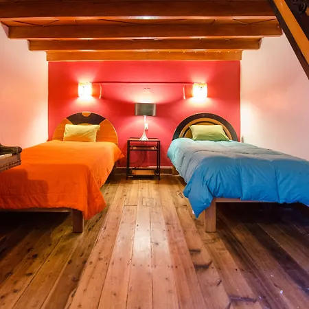 Dragonfly Hostels Cusco-2