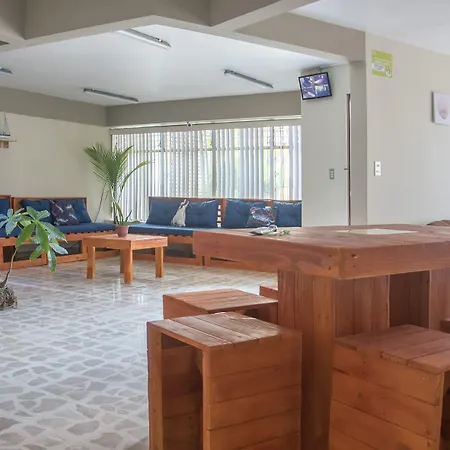 Las Carmelas, Airport Juan Santamaría, Alajuela, San José-3
