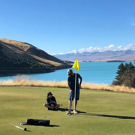 Tailor Made Tekapo Accommodation - Hostel-3