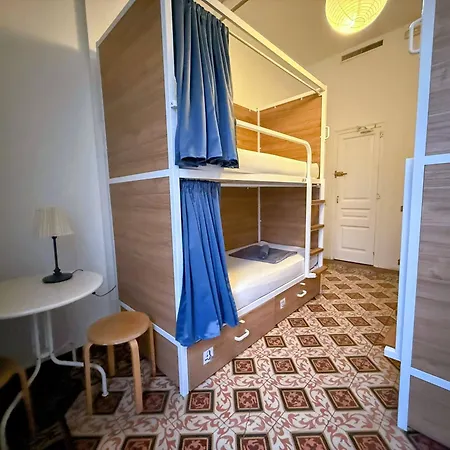 Fabrizzio'S Petit-3