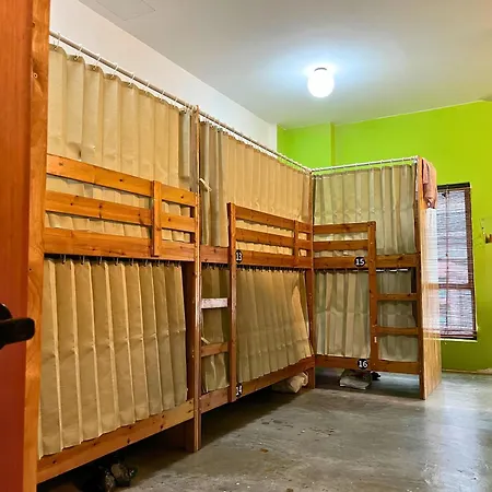 Pods The Backpackers Home & Cafe, Kuala Lumpur-3
