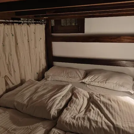 Unpack Hostel-2