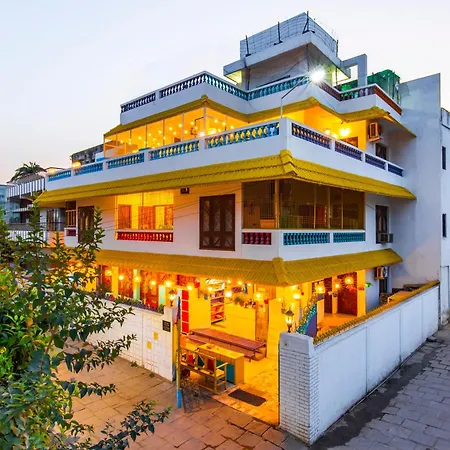 Gostops Lite Varanasi-3