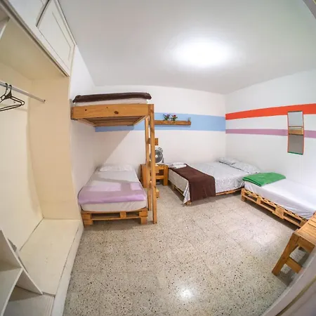 Hostal Paz Y Vida-3