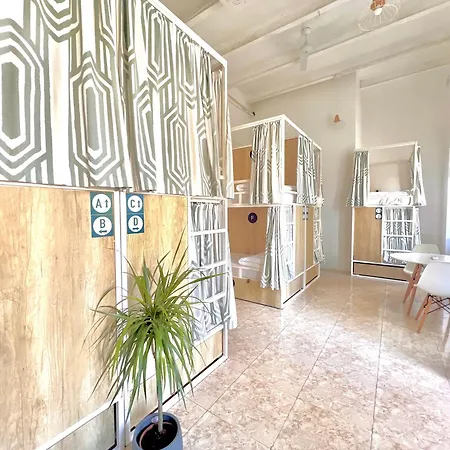 Follow The Sun Boutique Hostel - Pool, Breakfast & Sea Views-2