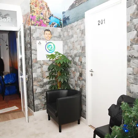 Amor Lisboa Hostel-3