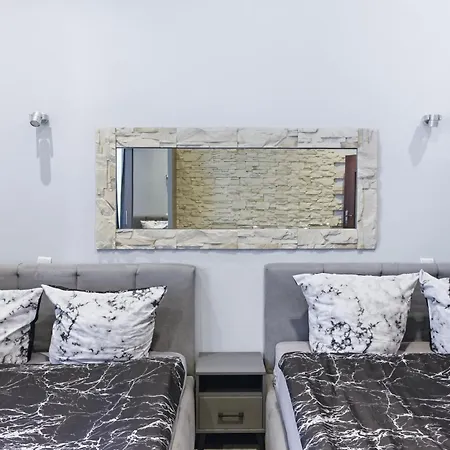 70s Hostel-2