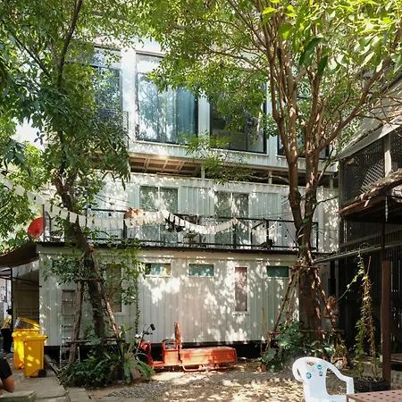 The Yard Bangkok Hostel-3