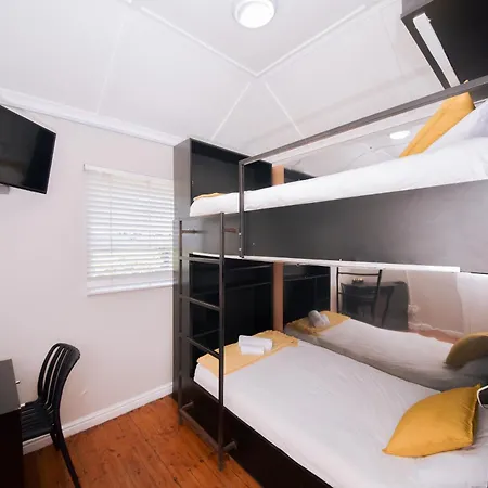 Luxury Backpackers-3
