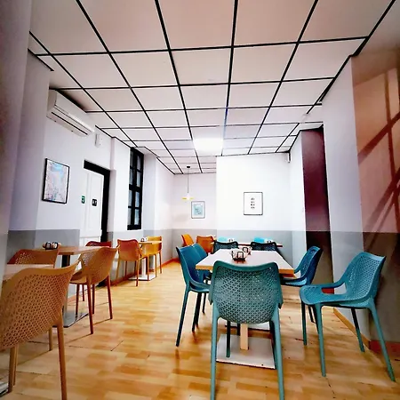 Feel Hostels City Center-3