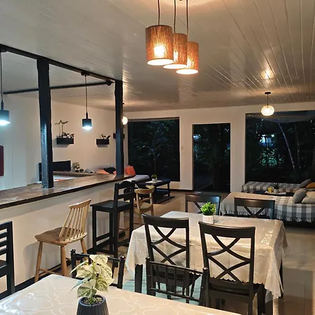Aracari Garden Hostel-3