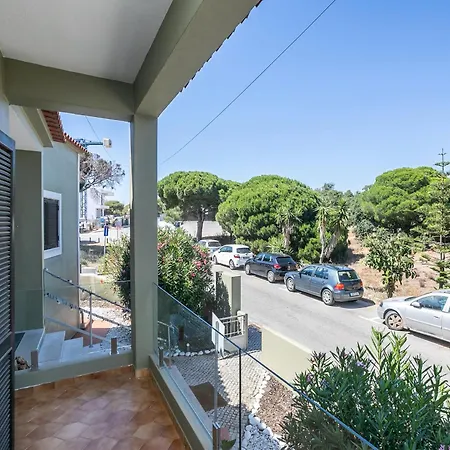 Walk In Hostel Faro Airport-3