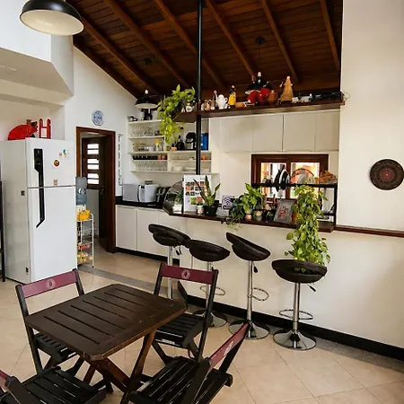 Casa Vibra Luz Guest House Familiar-3