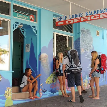 Reef Lodge Backpackers-3