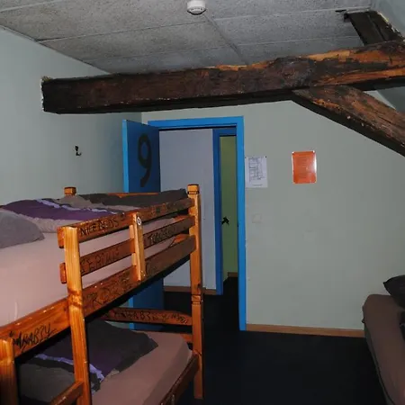 Charlie Rockets Youth Hostel-3