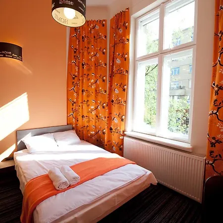 Planet Hostel-2