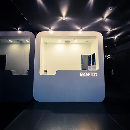 Sleepbox Hostel-3