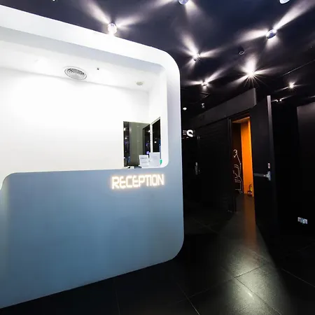 Sleepbox Hostel-2