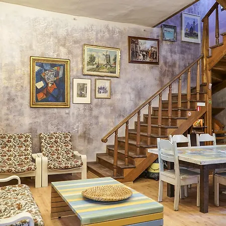 Rooster Hostel-3