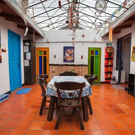 Casa Hospedaje La Bohemia-3
