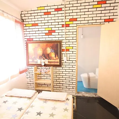 Time Travelers Party Hostel In Hongdae-3