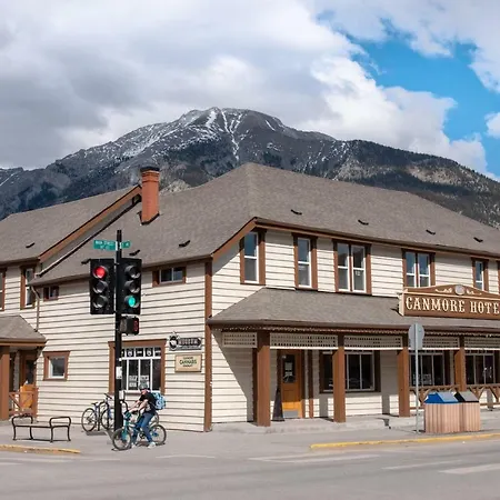 Party Hostel - The Canmore Hotel Hostel-2