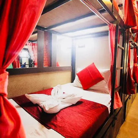 Town Hostel Mumbai - Ac Dormitory-3