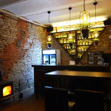 The Monks Bunk Hostel & Bar-2