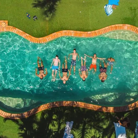 Budds In Surfers Backpackers-2