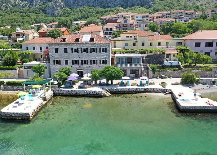Garni Hotel Pana-Eustahije 253
