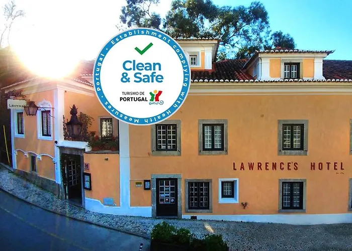 Hotel with view: Lawrences Hotel