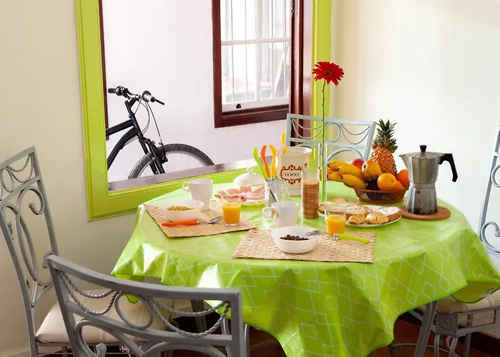Patio Hostel (Adults Only)