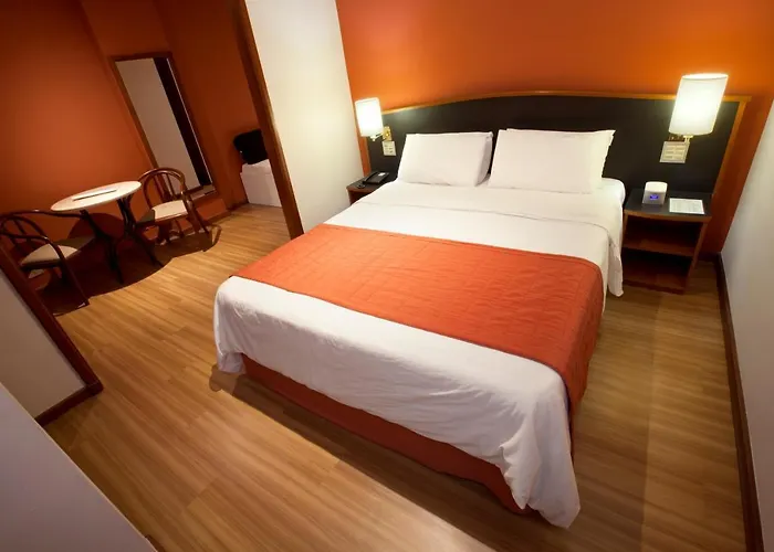 Hotel céntrico: Hotel Moncloa