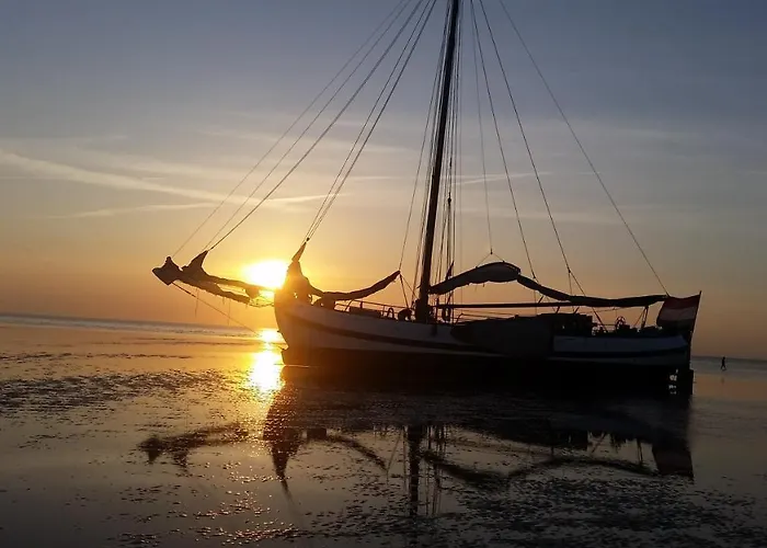 Tjalkjacht Pelikaan Enkhuizen