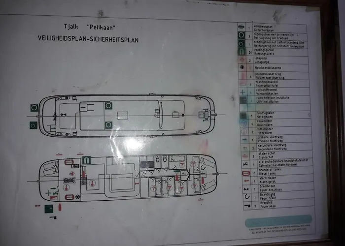 tjalkjacht pelikaan enkhuizen