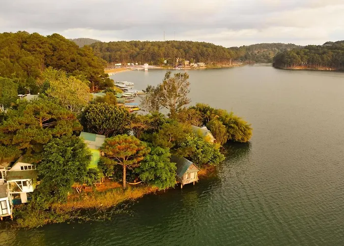 Bed and Breakfast Lake House Dalat