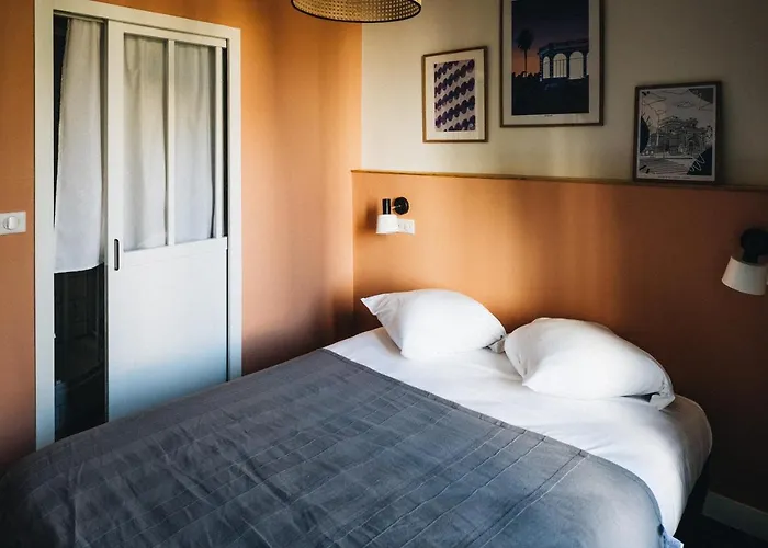 Les Chouettes Hostel