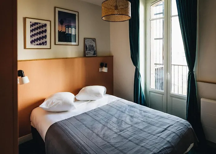 Les Chouettes Hostel