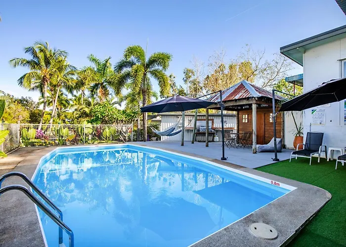 Ping pong hotels Bush Village Holiday Cabins