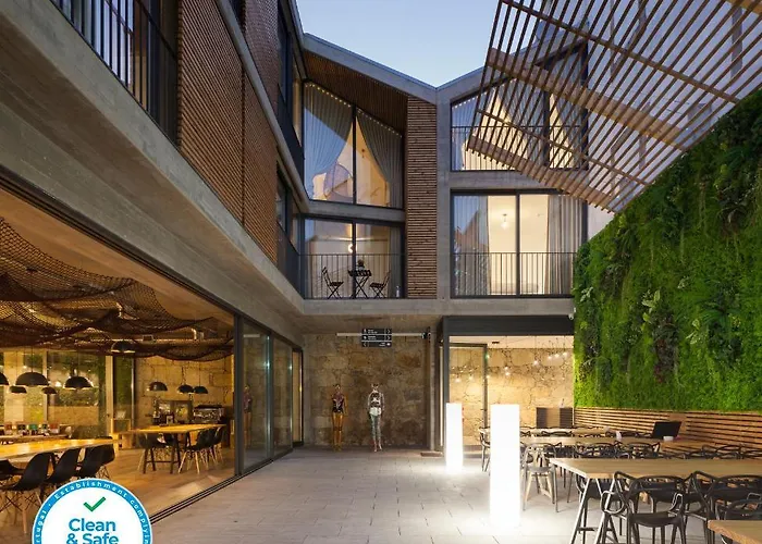 Alojamentos: 7 Gaia Roaster Apartments