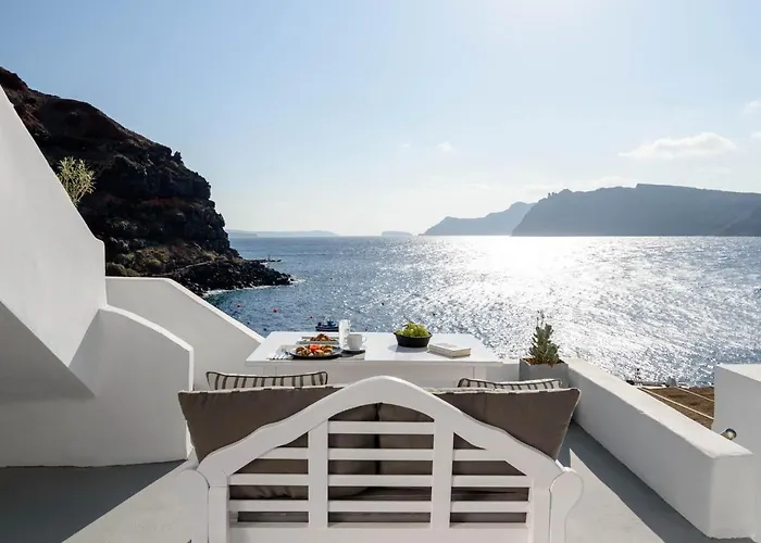 Central hotel: Amoudi Villas