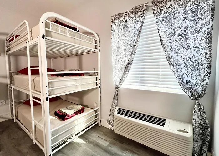 Pineapple Hostel