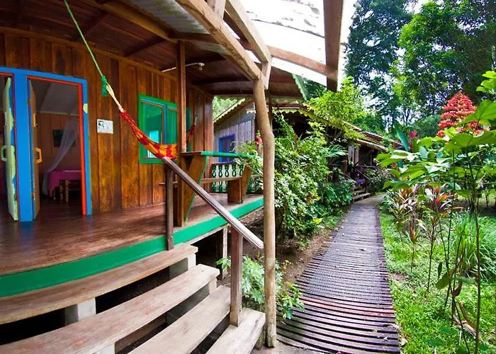 Beach hotel: Sunrise Beach Hotel