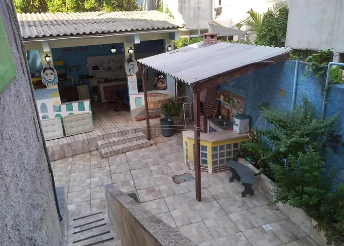 Casa Da Cacaia E Do Henrique