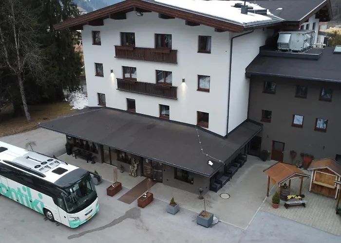 Contiki Haus Schoeneck