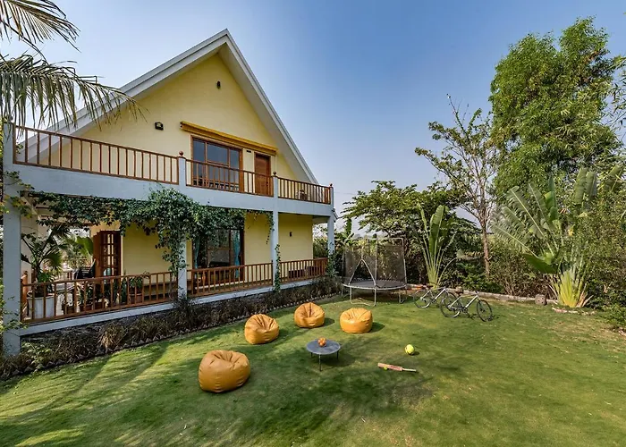 Saffronstays Happy Fields - 3Br Pet-Friendly Pool Farmhouse With Farm Views, Hammocks & Farm-To-Table Dining Near Pune